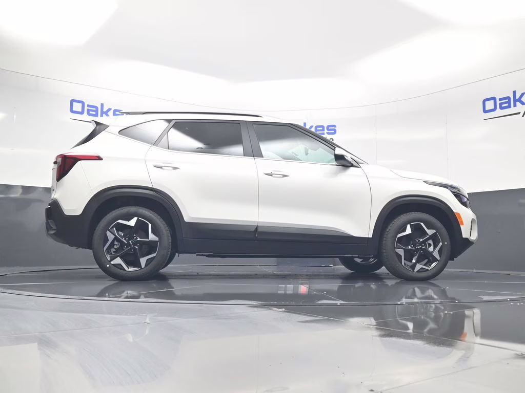 2026 Snow White Pearl Kia Seltos EX AWD SUV