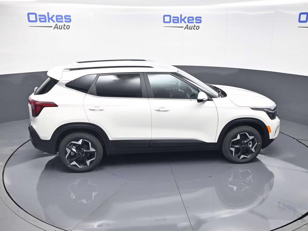 2026 Snow White Pearl Kia Seltos EX AWD SUV