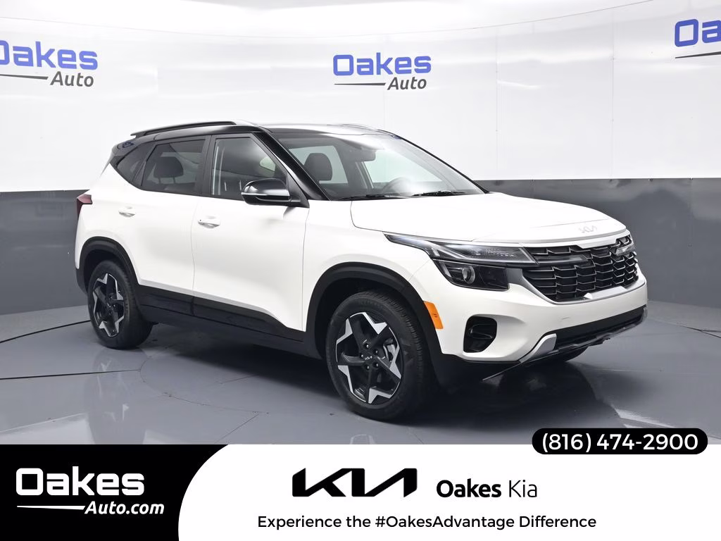 2026 Clear White/Black Roof Kia Seltos S FWD SUV