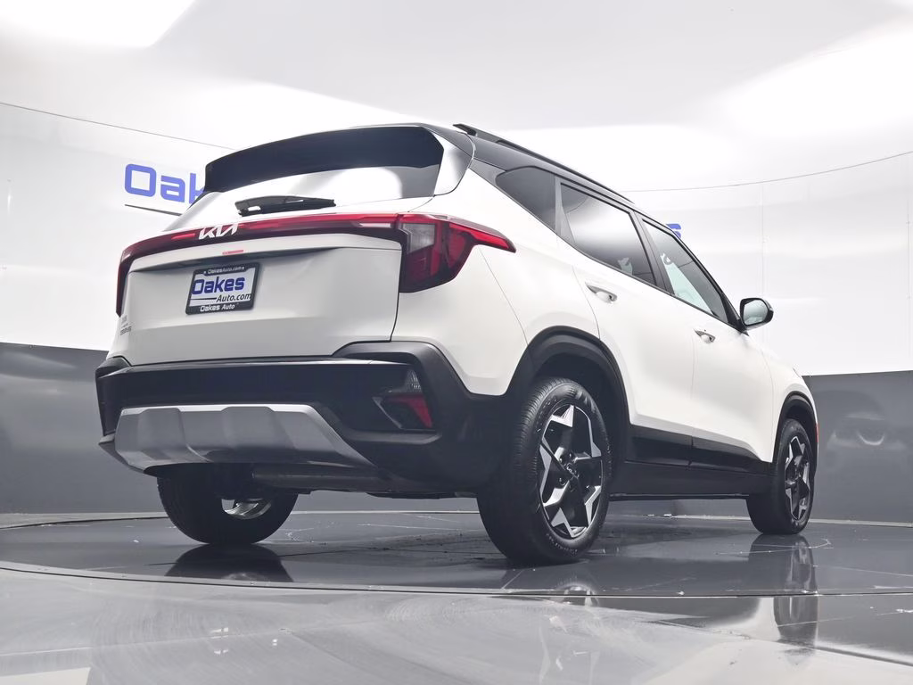 2026 Clear White/Black Roof Kia Seltos S FWD SUV