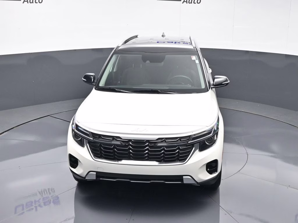 2026 Clear White/Black Roof Kia Seltos S FWD SUV