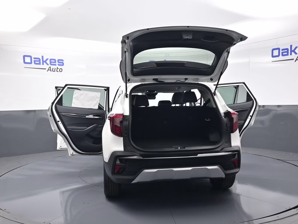 2026 Snow White Pearl Kia Seltos EX FWD SUV