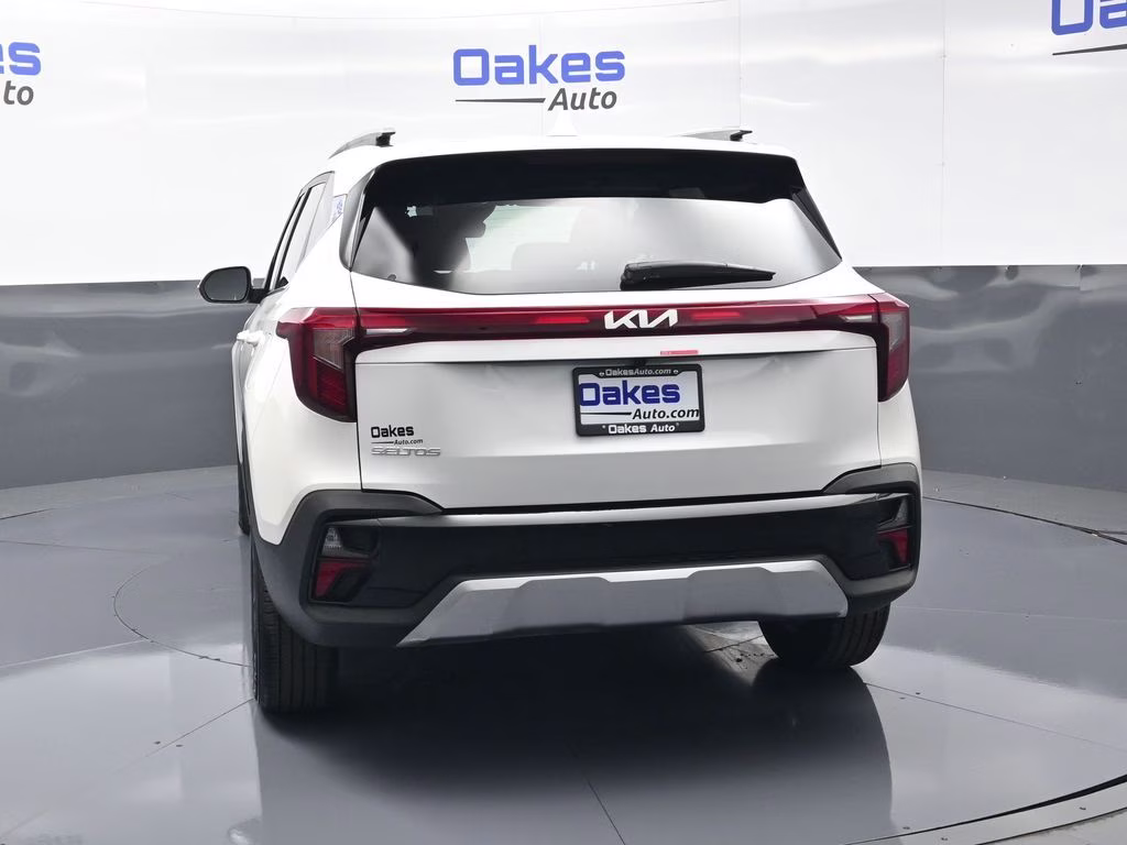 2026 Snow White Pearl Kia Seltos EX FWD SUV
