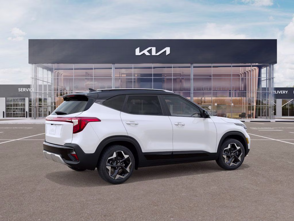2026 Clear White/Black Roof Kia Seltos S FWD SUV
