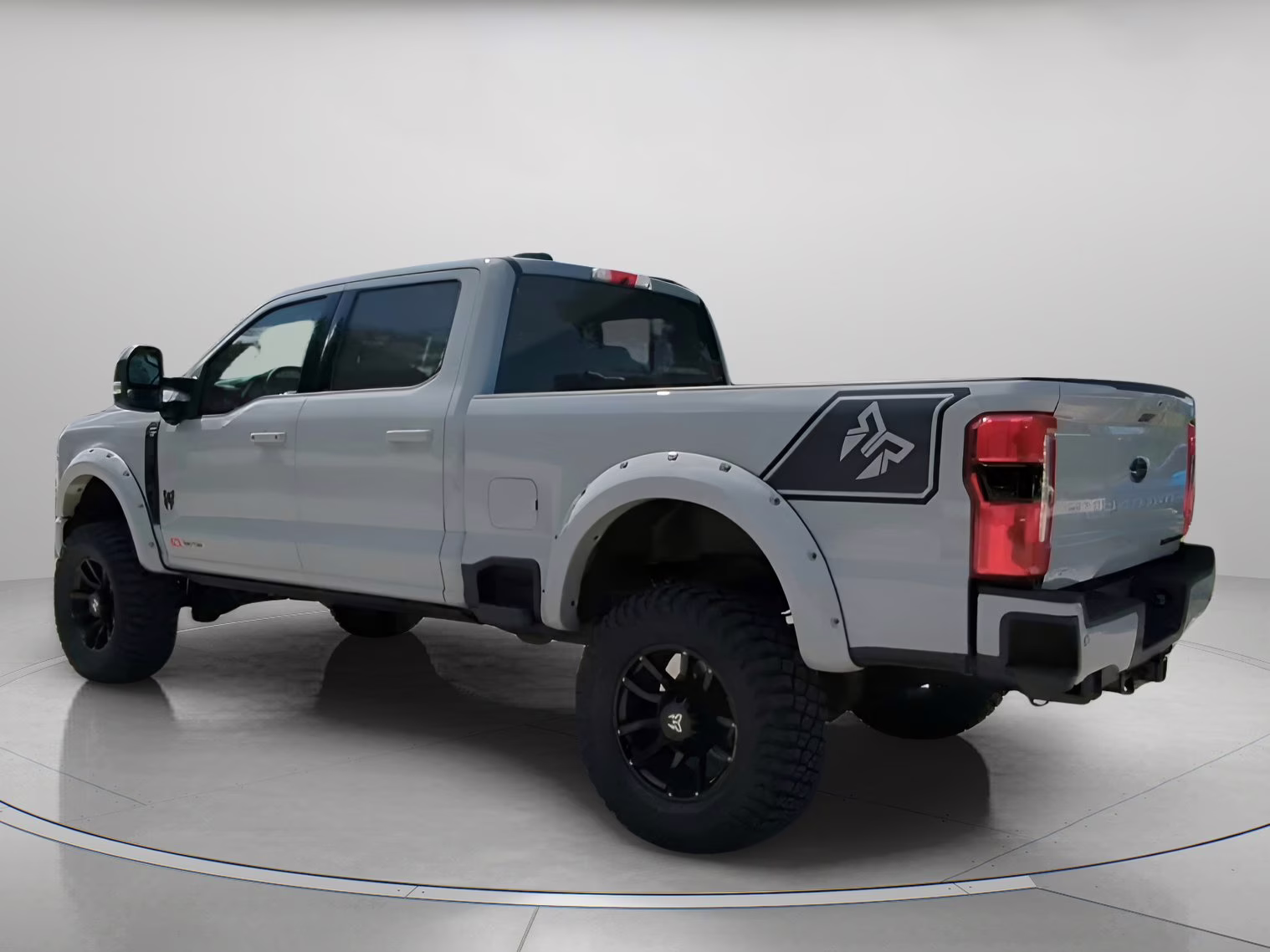 2025 Avalanche Ford Super Duty F-250 SRW LARIAT Crew Cab Pickup 4X4 Truck