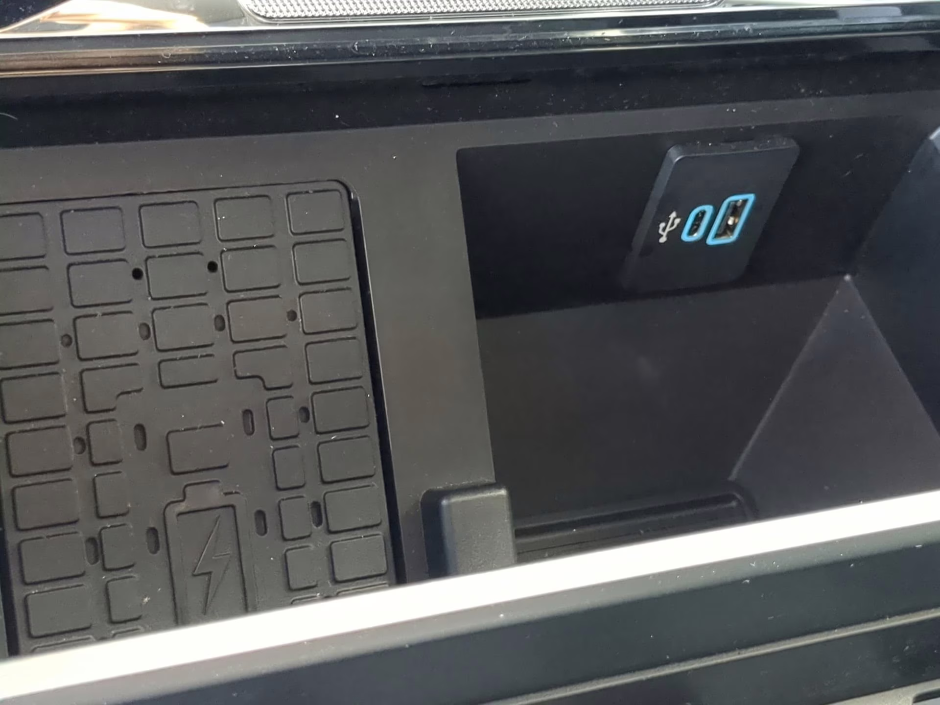 2025 Avalanche Ford Super Duty F-250 SRW LARIAT Crew Cab Pickup 4X4 Truck