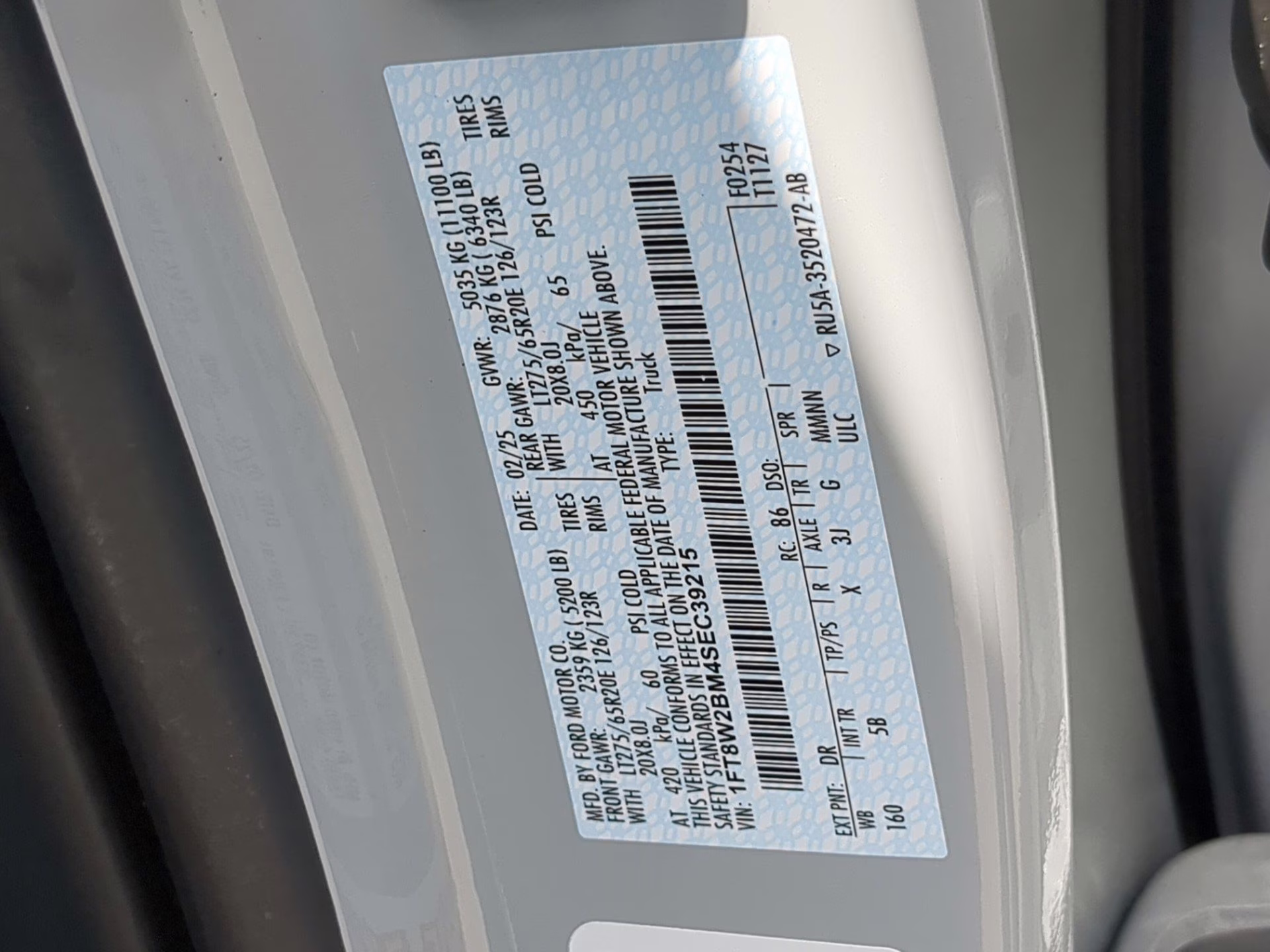 2025 Avalanche Ford Super Duty F-250 SRW LARIAT Crew Cab Pickup 4X4 Truck