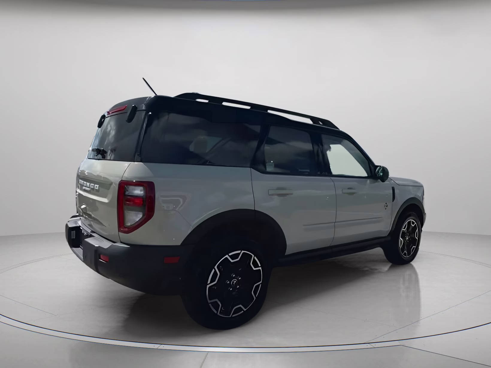 2025 Beige Ford Bronco Sport Outer Banks 4X4 SUV