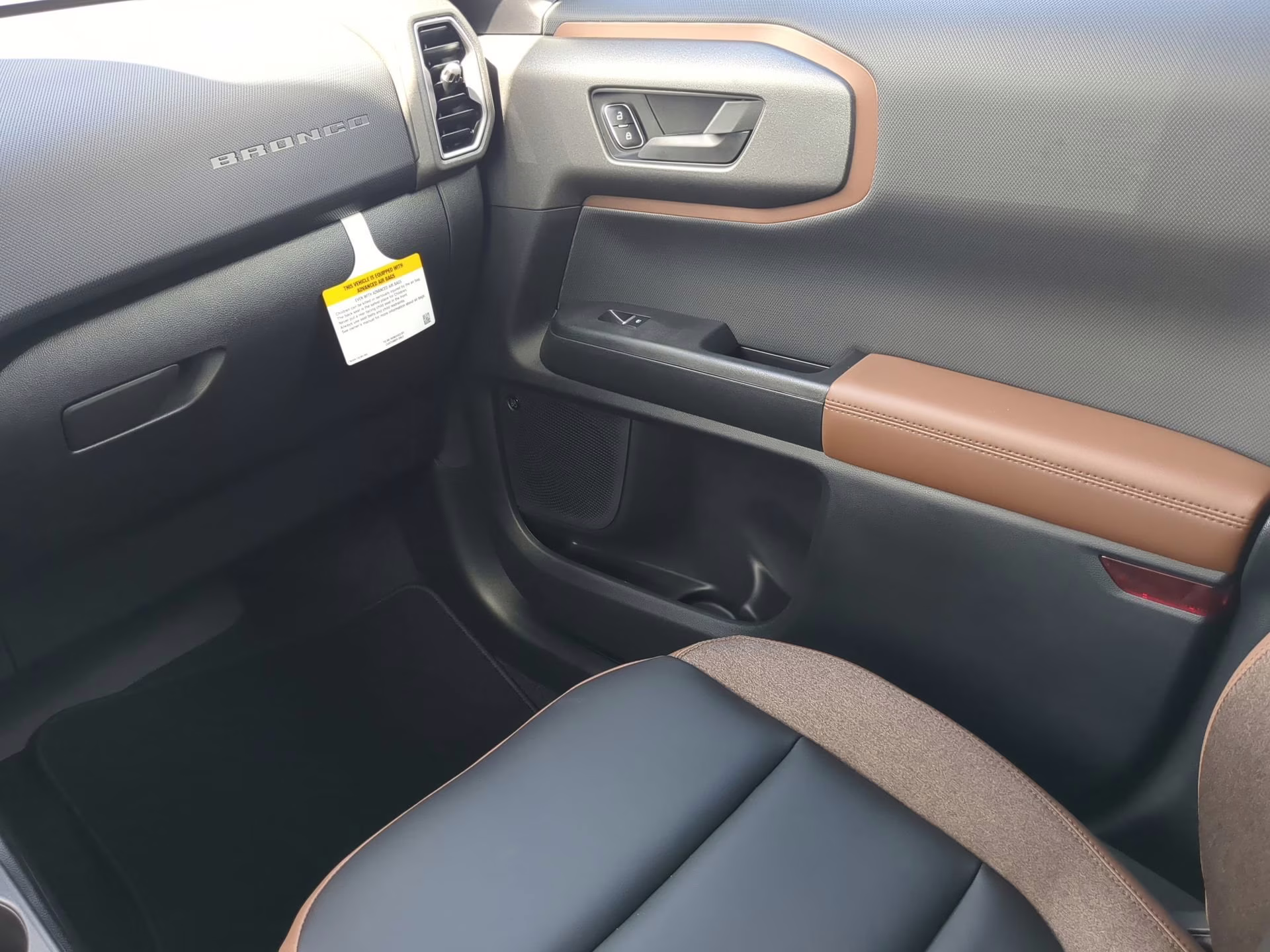 2025 Beige Ford Bronco Sport Outer Banks 4X4 SUV