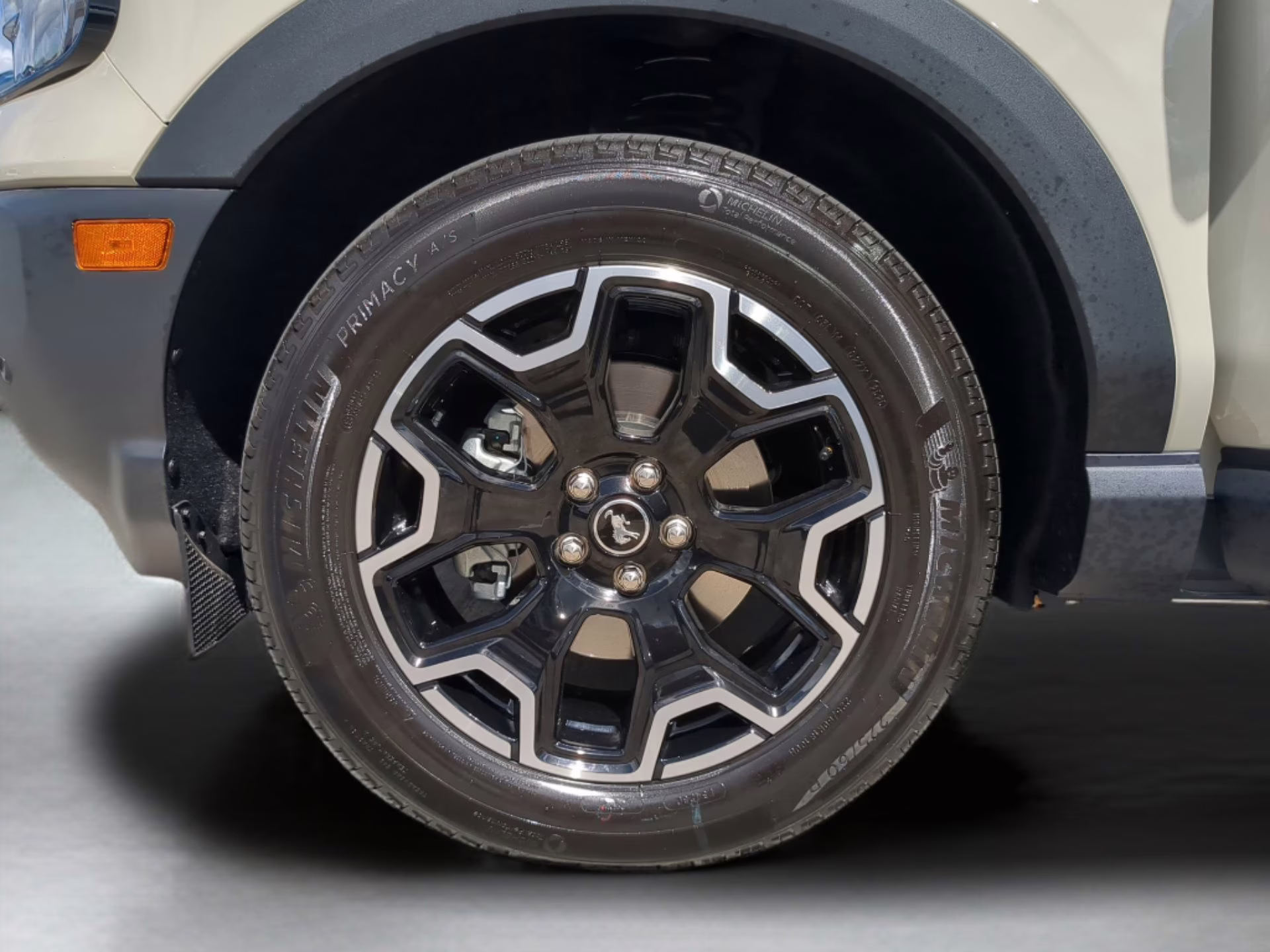 2025 Beige Ford Bronco Sport Outer Banks 4X4 SUV