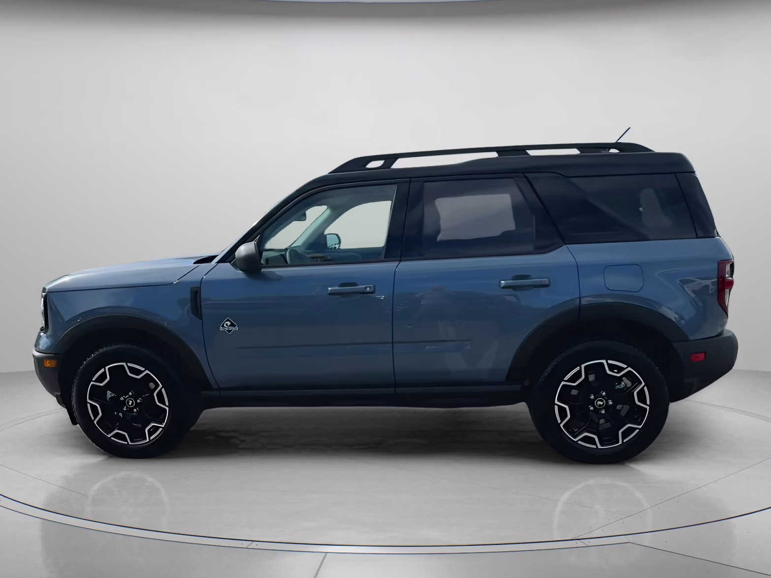2025 Azure Gray Metallic Tri-Coat Ford Bronco Sport Outer Banks 4X4 SUV