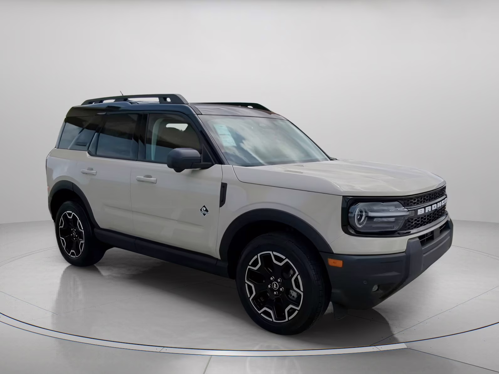 2025 Beige Ford Bronco Sport Outer Banks 4X4 SUV