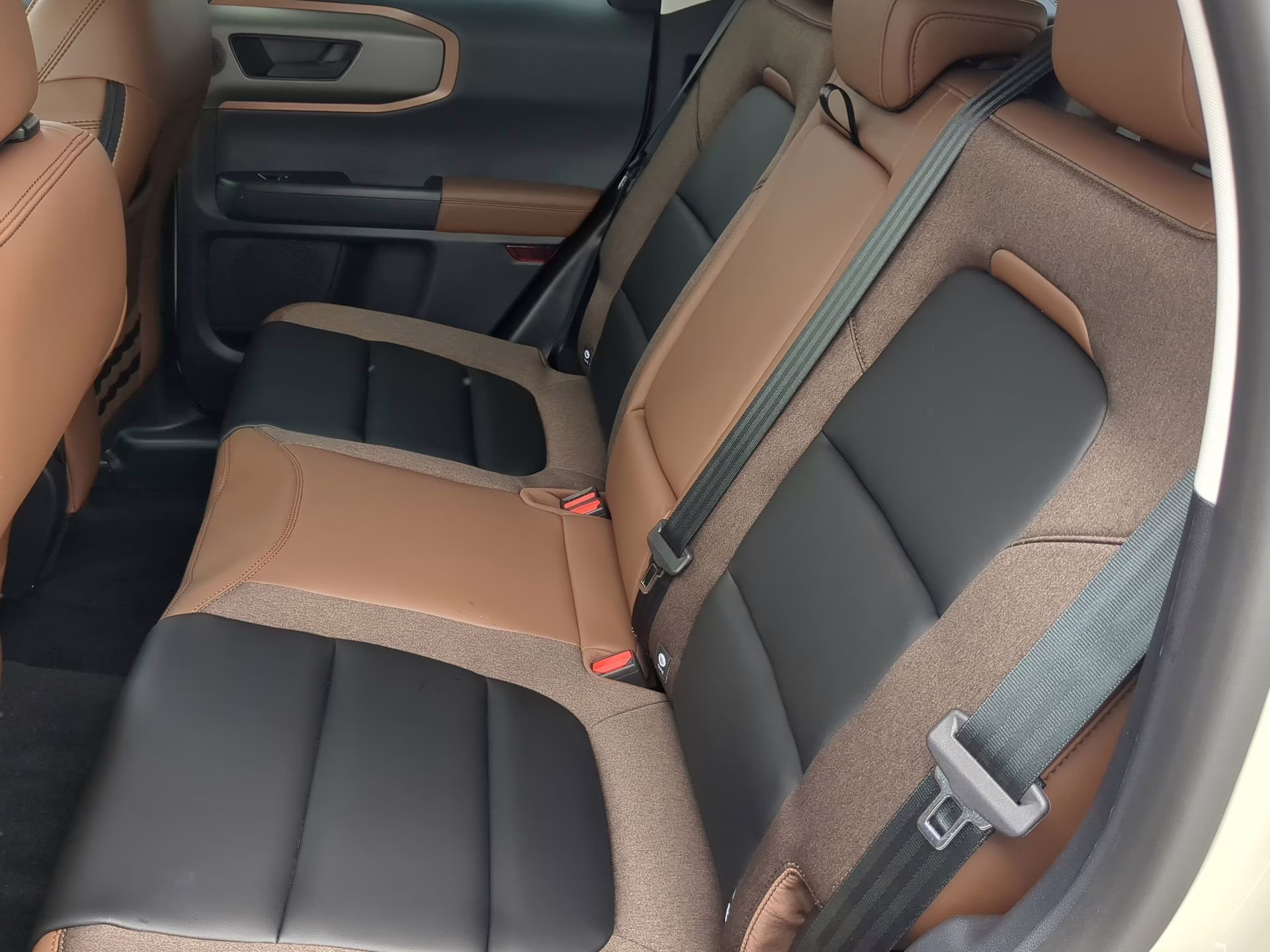 2025 Beige Ford Bronco Sport Outer Banks 4X4 SUV