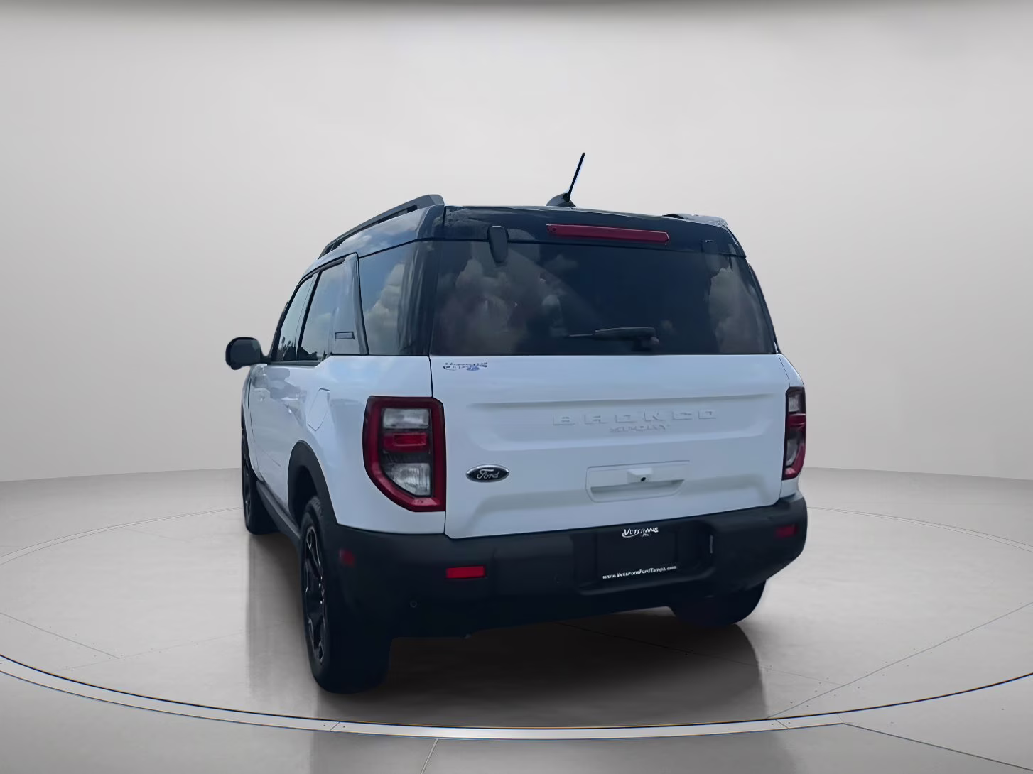 2025 Oxford White Ford Bronco Sport Outer Banks 4X4 SUV