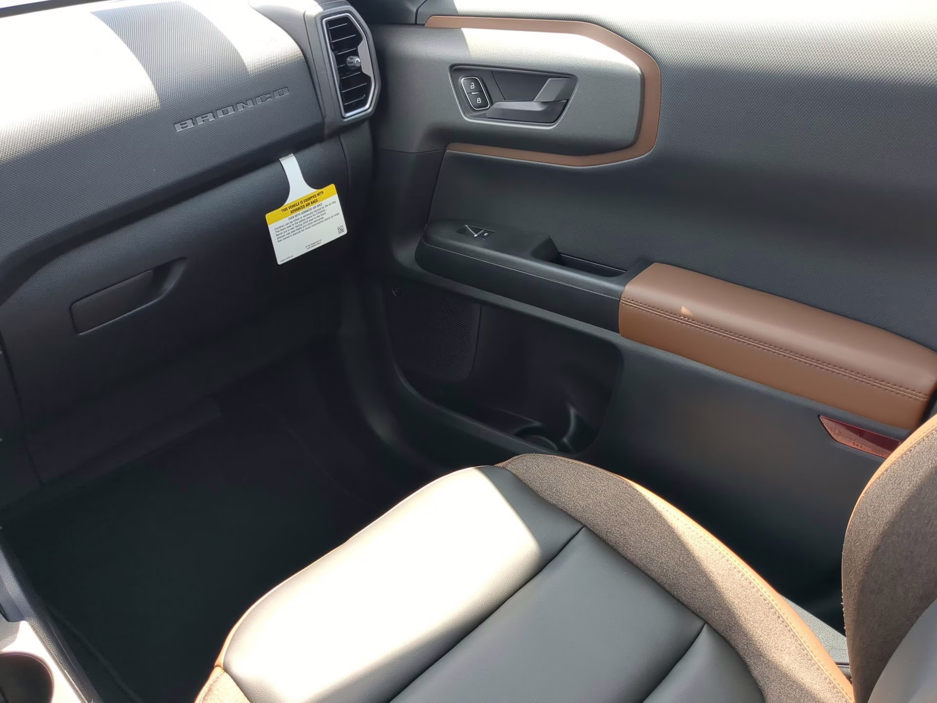 2025 Oxford White Ford Bronco Sport Outer Banks 4X4 SUV