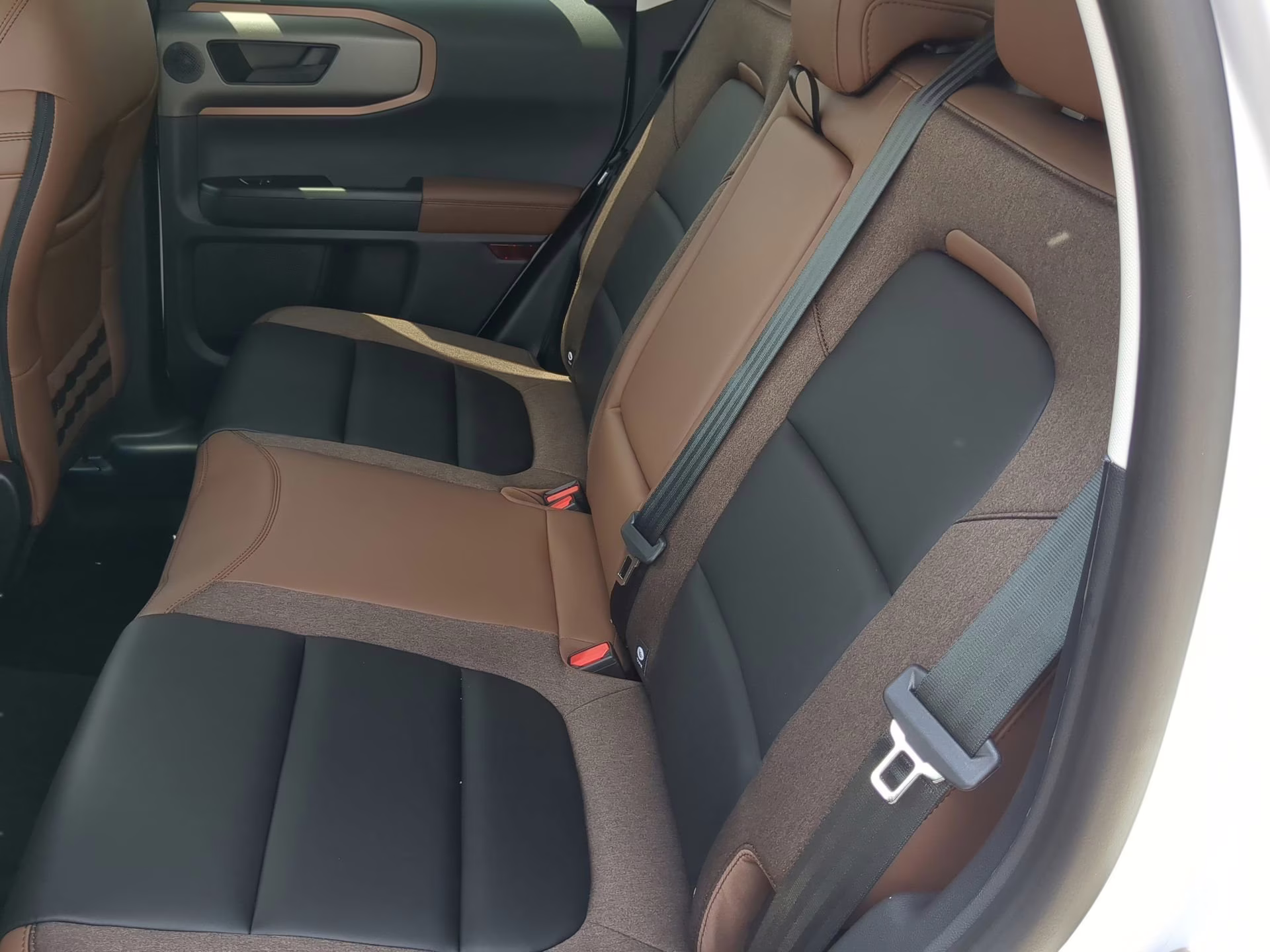 2025 Oxford White Ford Bronco Sport Outer Banks 4X4 SUV