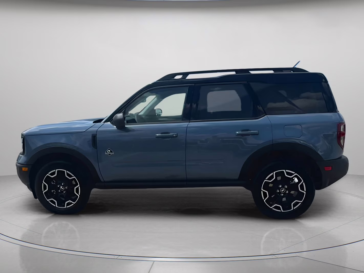 2025 Azure Gray Metallic Tri-Coat Ford Bronco Sport Outer Banks 4X4 SUV