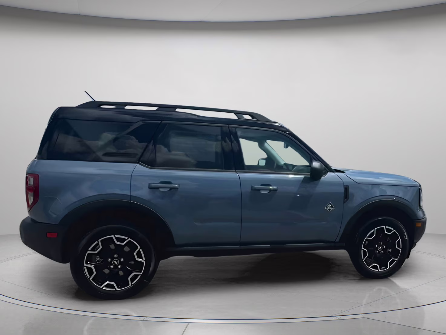 2025 Azure Gray Metallic Tri-Coat Ford Bronco Sport Outer Banks 4X4 SUV