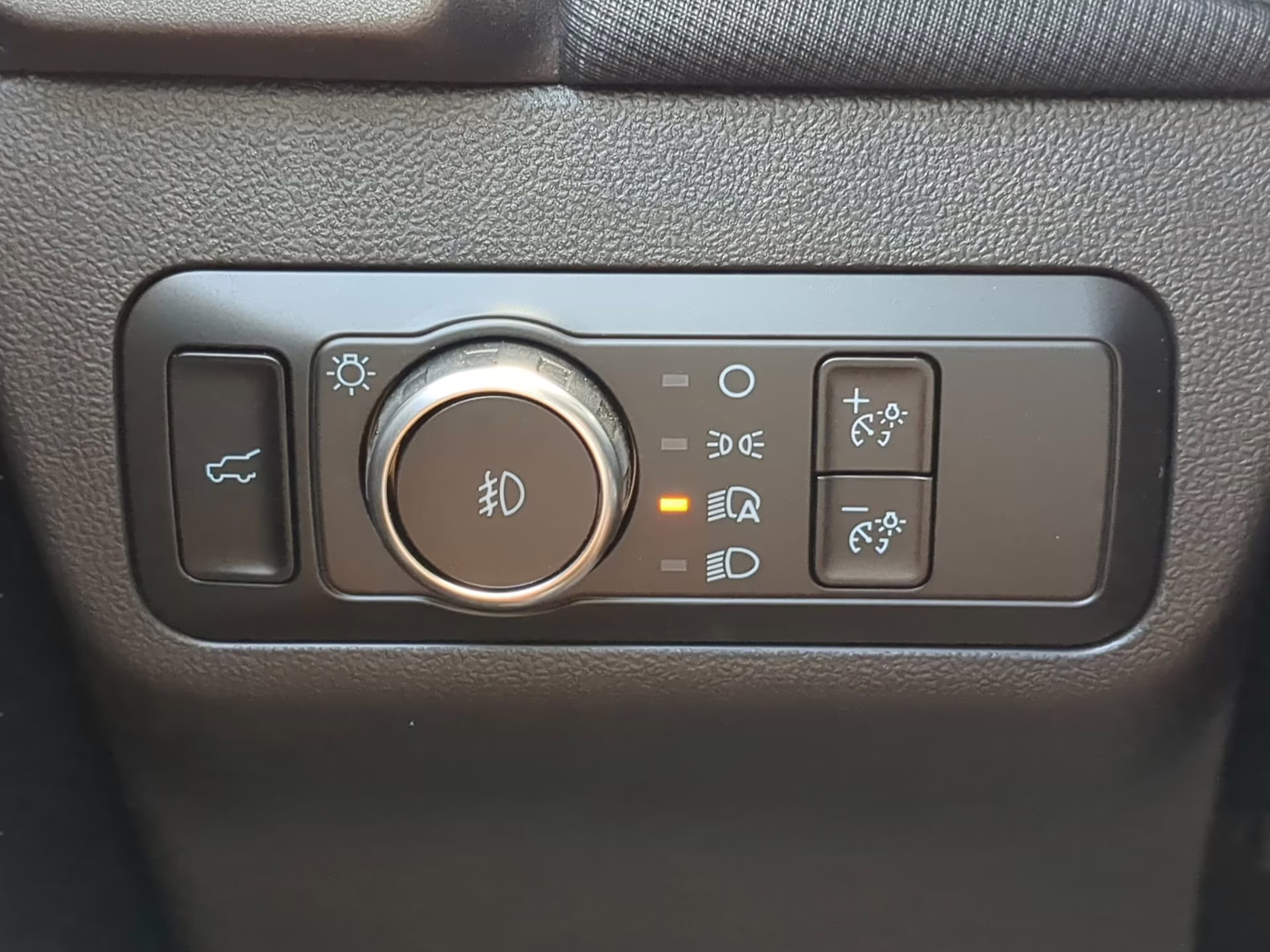 2025 Ruby Red Metallic Tinted Clearcoat Ford Bronco Sport Outer Banks 4X4 SUV