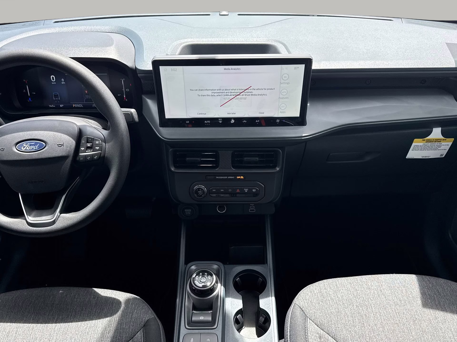 2025 Space White Metallic Ford Maverick XLT Crew Cab Pickup AWD Truck