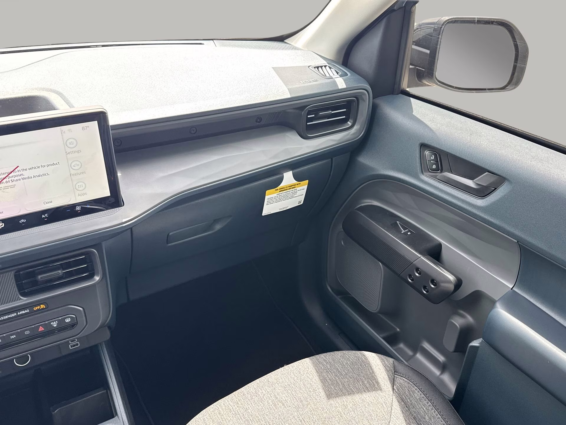 2025 Space White Metallic Ford Maverick XLT Crew Cab Pickup AWD Truck