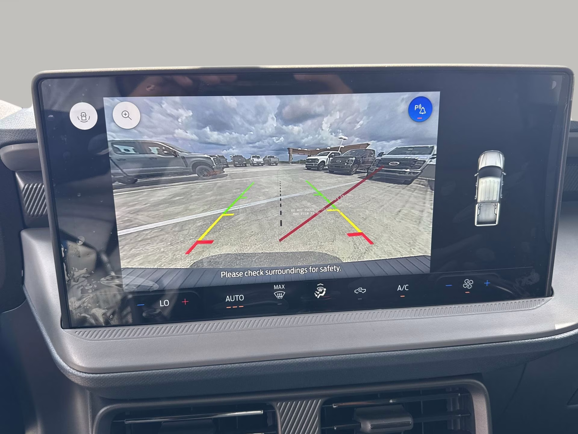 2025 Space White Metallic Ford Maverick XLT Crew Cab Pickup AWD Truck