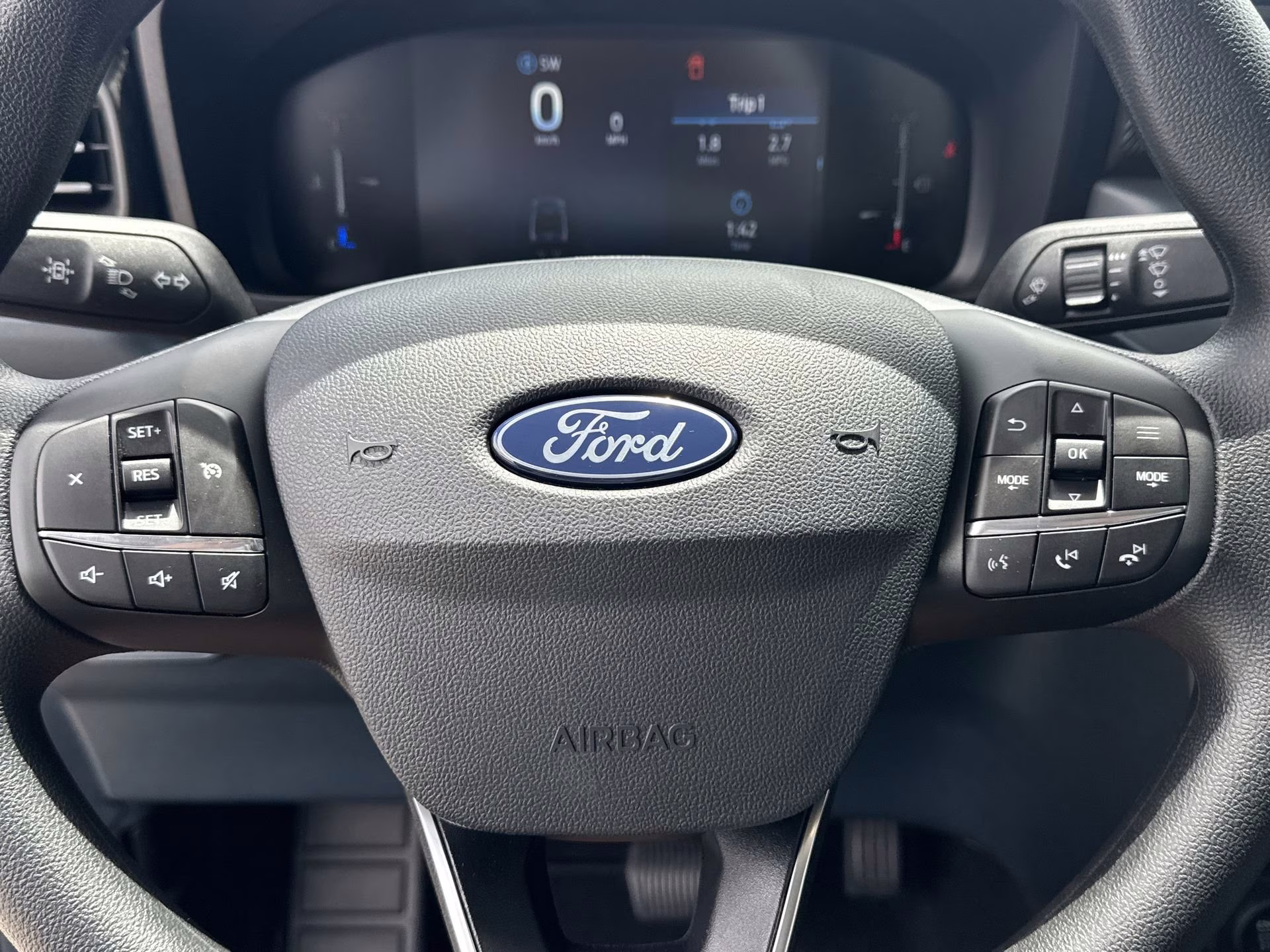 2025 Space White Metallic Ford Maverick XLT Crew Cab Pickup AWD Truck