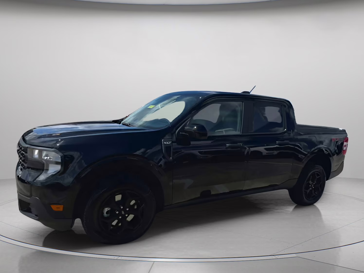 2025 Shadow Black Ford Maverick XLT Crew Cab Pickup AWD Truck