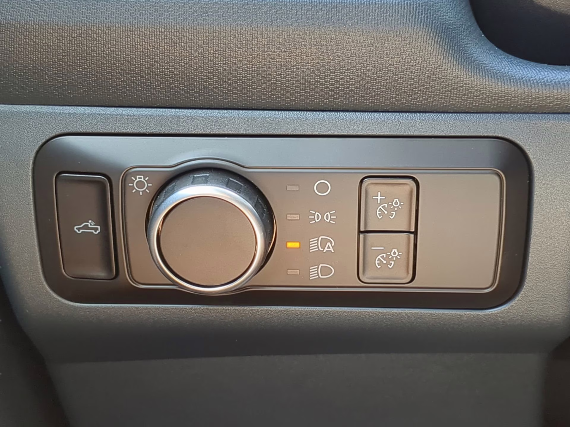 2025 Shadow Black Ford Maverick XLT Crew Cab Pickup AWD Truck