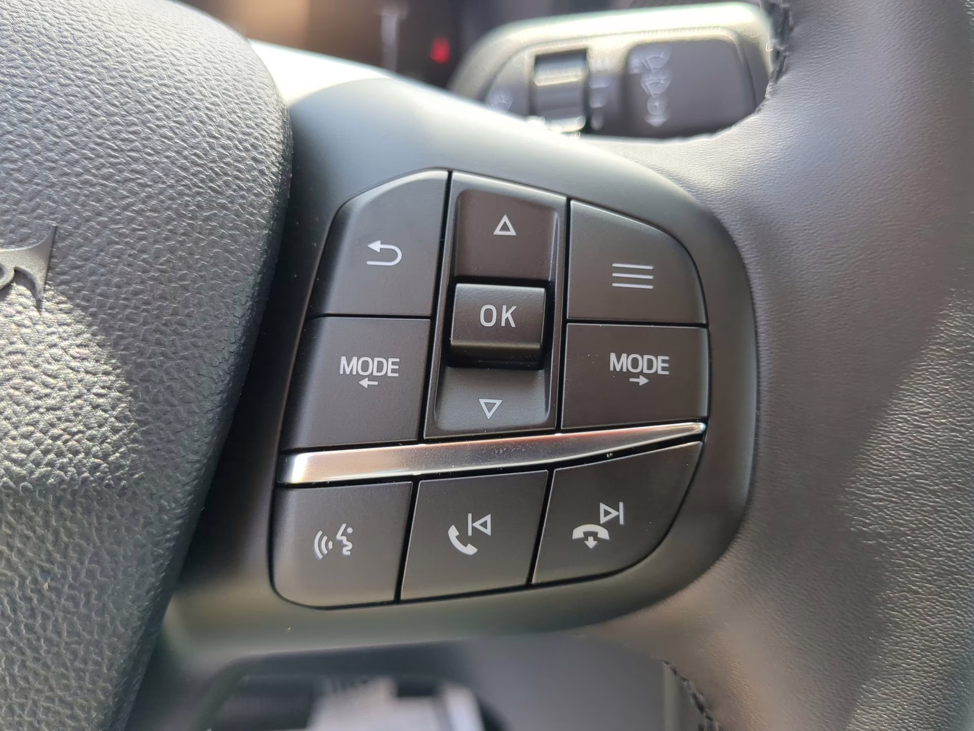 2025 Shadow Black Ford Maverick XLT Crew Cab Pickup AWD Truck