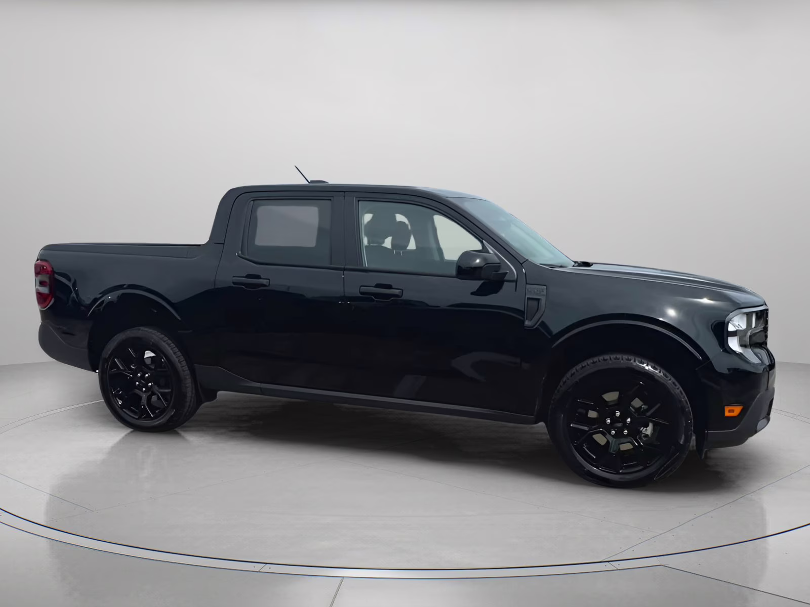 2025 Shadow Black Ford Maverick XLT Crew Cab Pickup AWD Truck