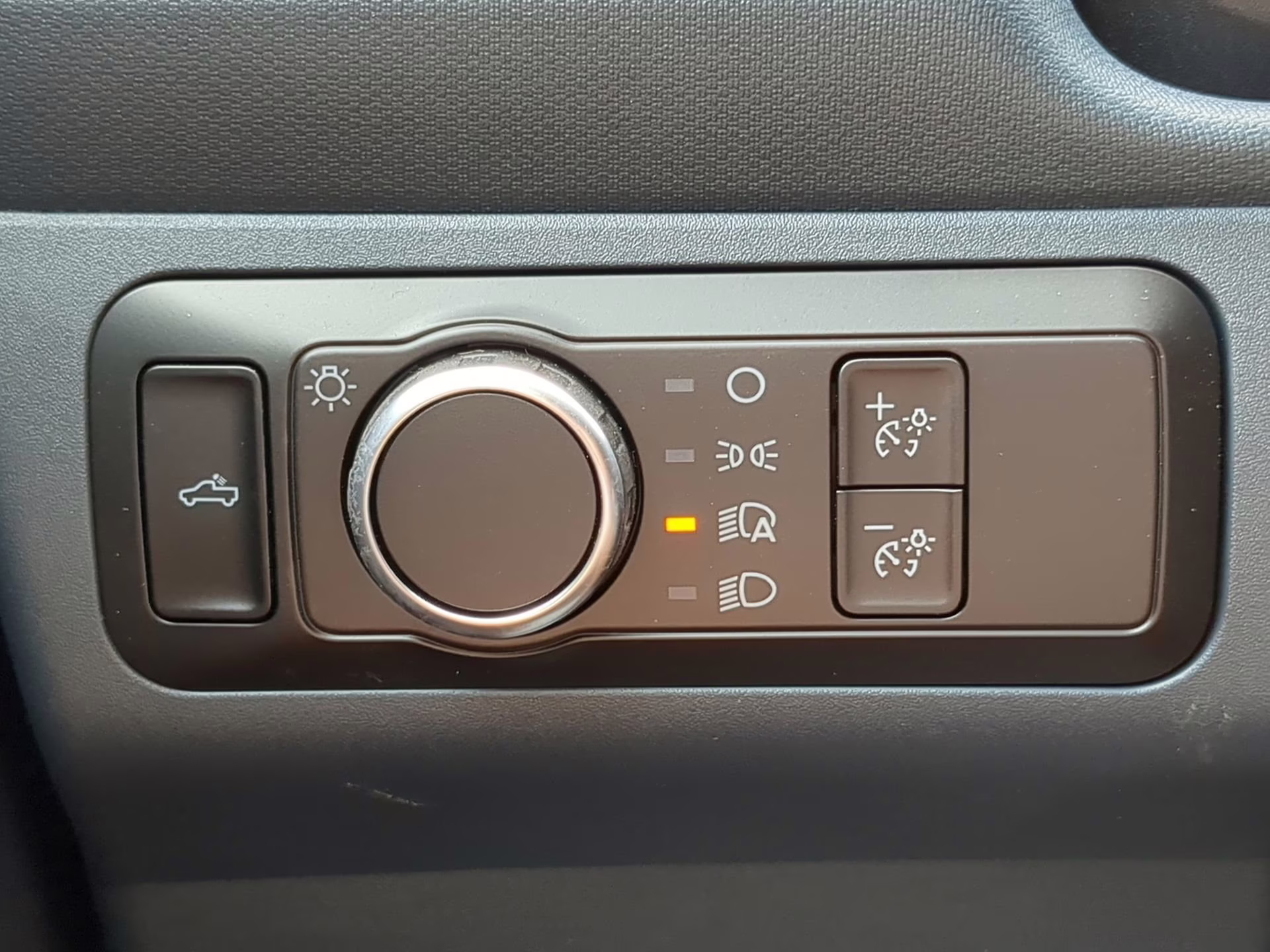 2025 Shadow Black Ford Maverick XLT Crew Cab Pickup AWD Truck