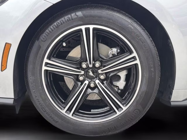 2025 Iconic Silver Metallic Ford Mustang EcoBoost RWD Coupe