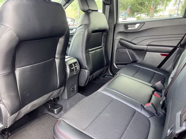 2026 Rapid Red Metallic Tinted Clearcoat Ford Escape ST-Line FWD SUV