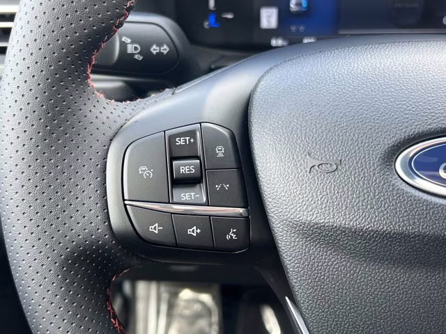 2026 Rapid Red Metallic Tinted Clearcoat Ford Escape ST-Line FWD SUV