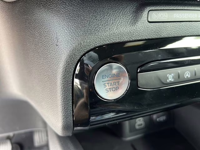 2026 Rapid Red Metallic Tinted Clearcoat Ford Escape ST-Line FWD SUV