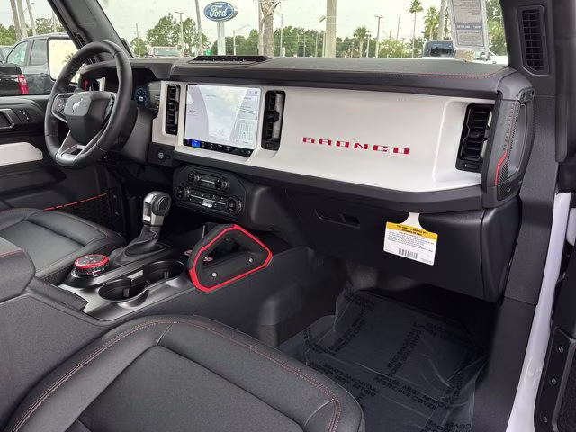 2025 Oxford White Ford Bronco Stroppe Edition 4X4 Convertible