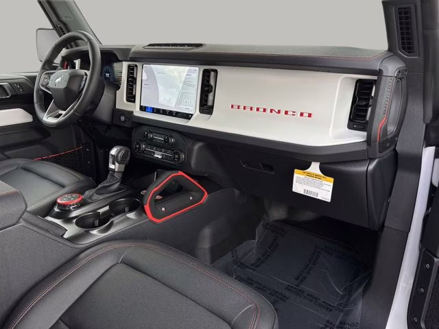 2025 Oxford White Ford Bronco Stroppe Edition 4X4 Convertible