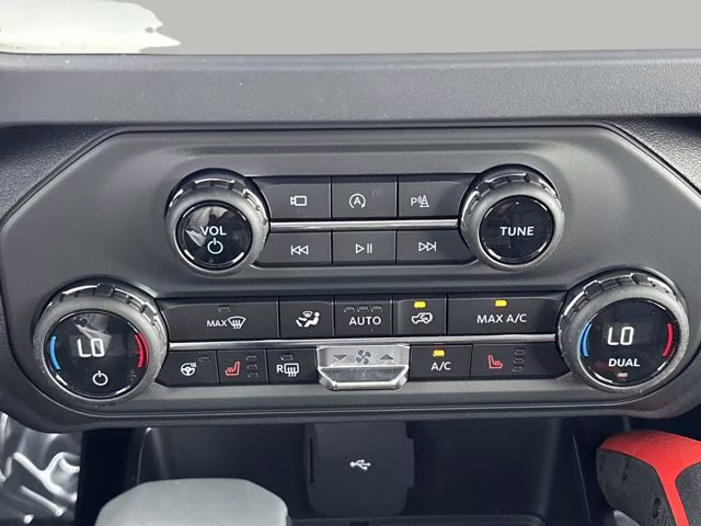 2025 Oxford White Ford Bronco Stroppe Edition 4X4 Convertible