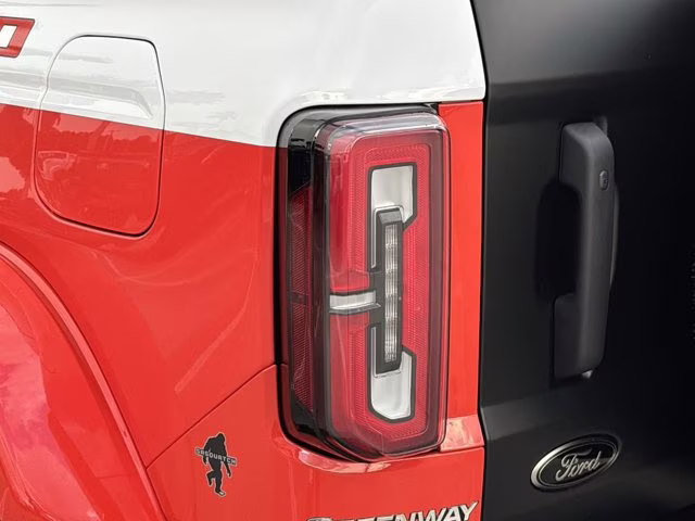 2025 Oxford White Ford Bronco Stroppe Edition 4X4 Convertible