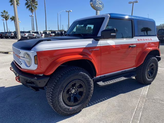 2025 Oxford White Ford Bronco Stroppe Edition 4X4 Convertible
