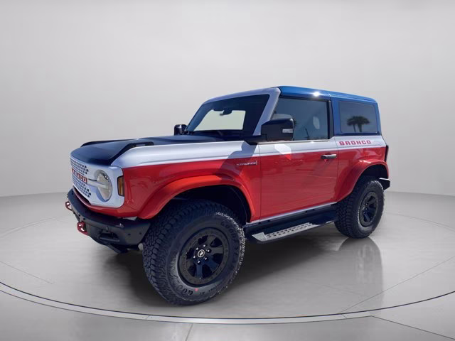 2025 Oxford White Ford Bronco Stroppe Edition 4X4 Convertible