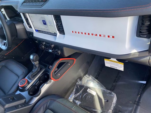 2025 Oxford White Ford Bronco Stroppe Edition 4X4 Convertible