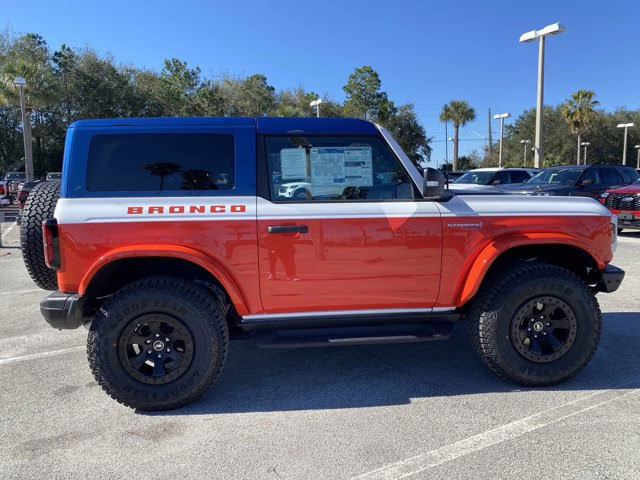 2025 Oxford White Ford Bronco Stroppe Edition 4X4 Convertible