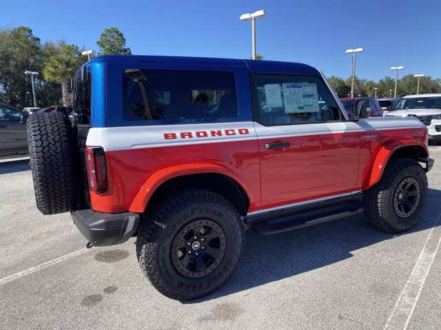 2025 Oxford White Ford Bronco Stroppe Edition 4X4 Convertible