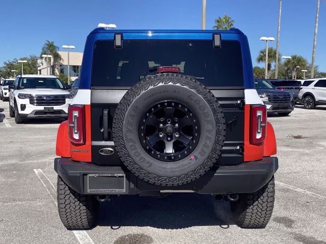 2025 Oxford White Ford Bronco Stroppe Edition 4X4 Convertible