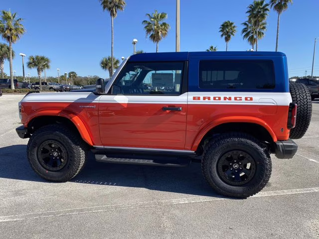 2025 Oxford White Ford Bronco Stroppe Edition 4X4 Convertible