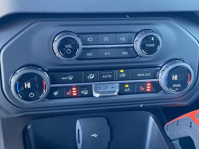 2025 Oxford White Ford Bronco Stroppe Edition 4X4 Convertible