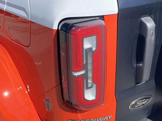 2025 Oxford White Ford Bronco Stroppe Edition 4X4 Convertible