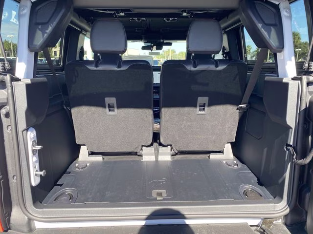 2025 Oxford White Ford Bronco Stroppe Edition 4X4 Convertible